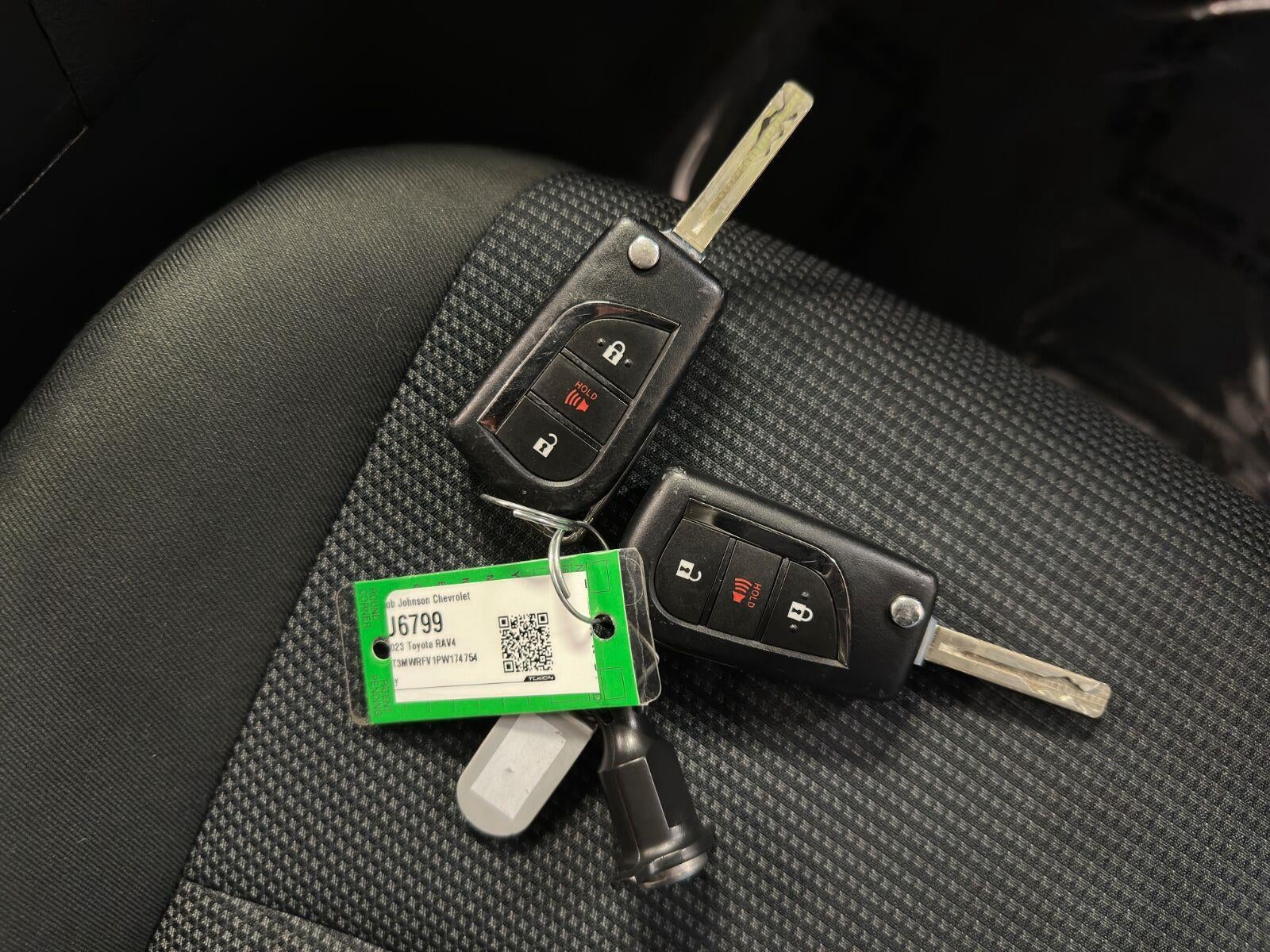 2023 Toyota RAV4 Hybrid LE