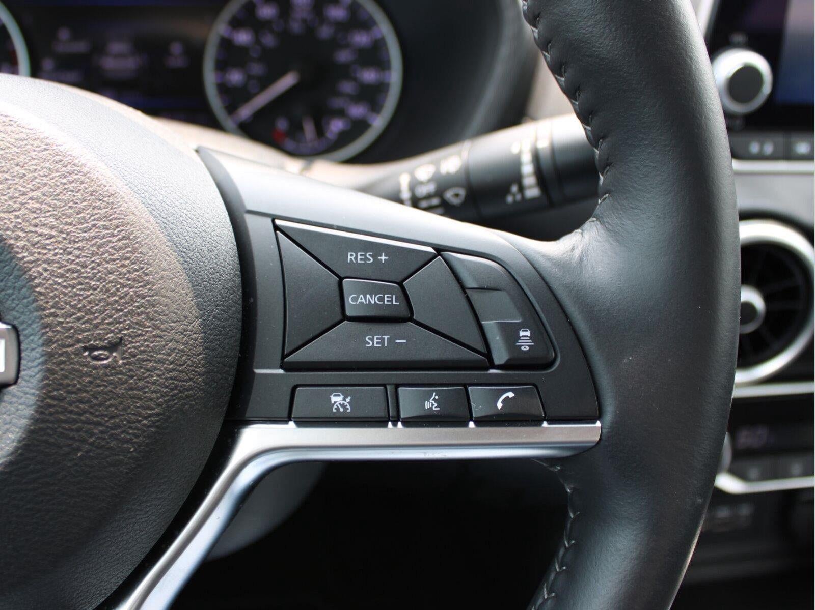 2024 Nissan Sentra SV Xtronic CVT