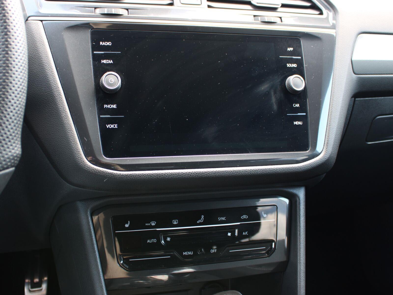 2024 Volkswagen Tiguan 2.0T SE R-Line Black