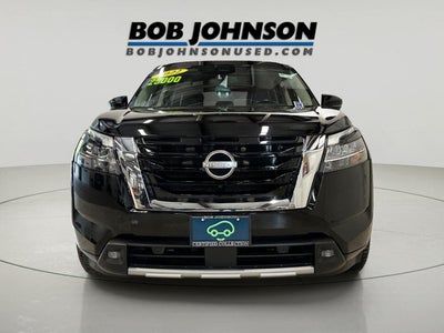 2022 Nissan Pathfinder SL 4WD