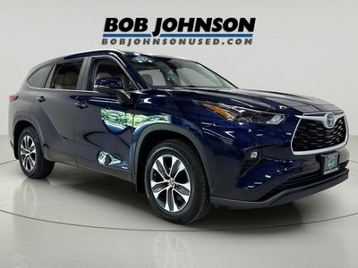 2023 Toyota Highlander Hybrid XLE