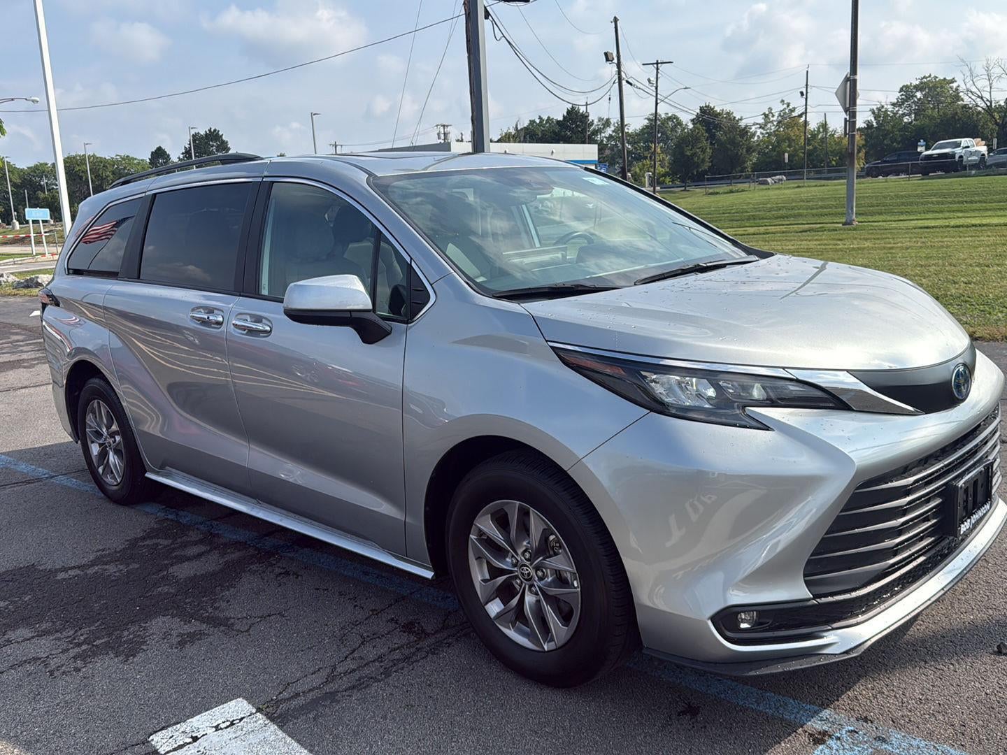 2025 Toyota Sienna XLE