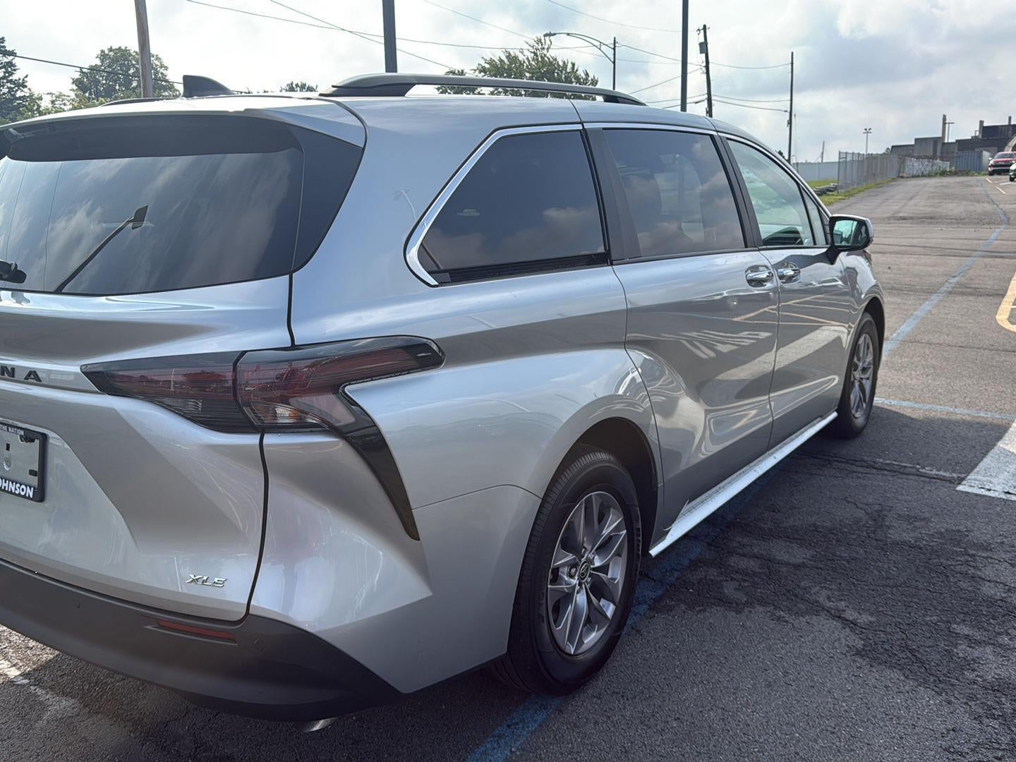 2025 Toyota Sienna XLE