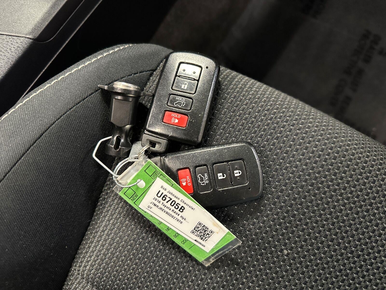 2016 Toyota RAV4 Hybrid XLE