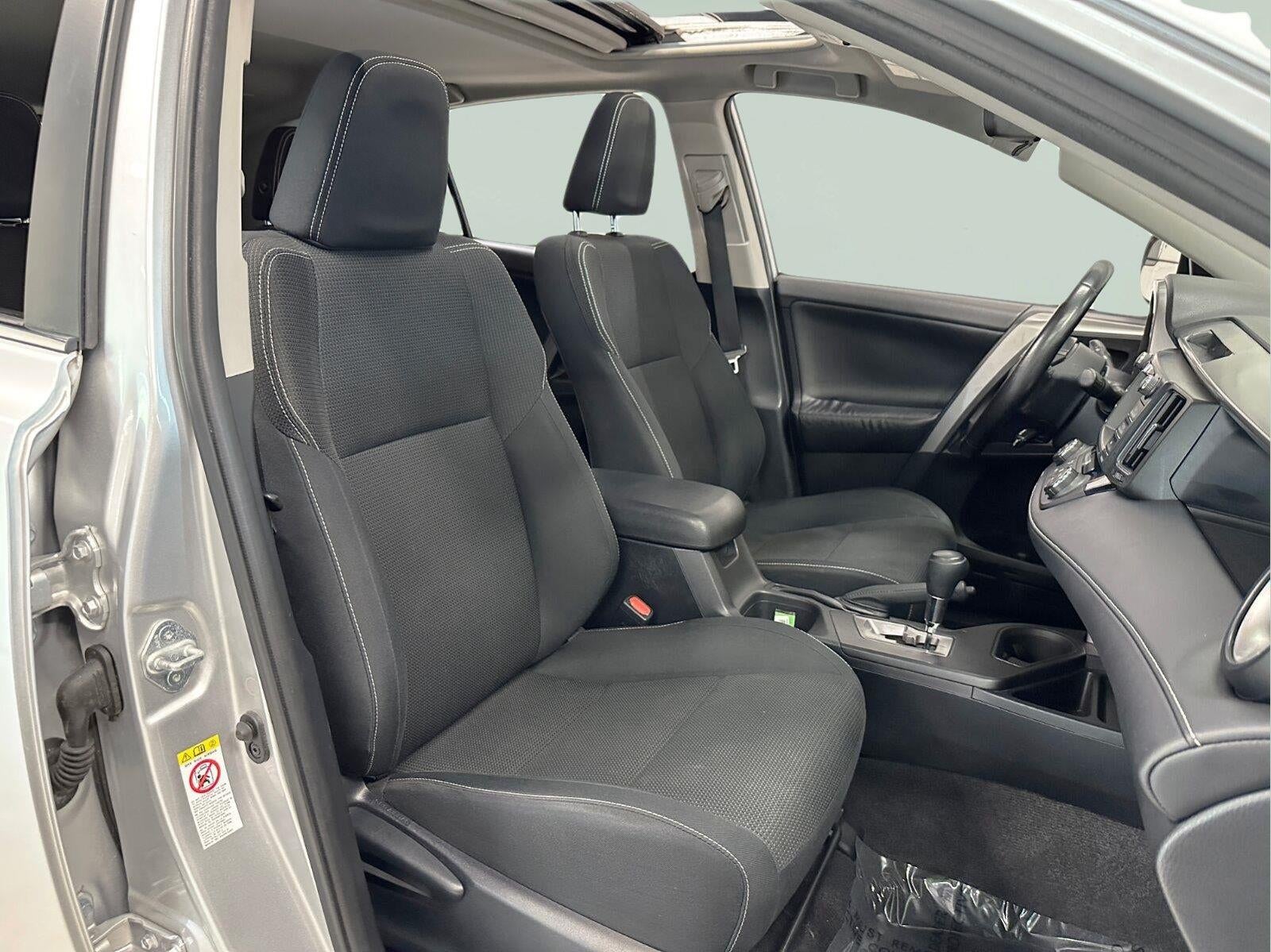 2016 Toyota RAV4 Hybrid XLE