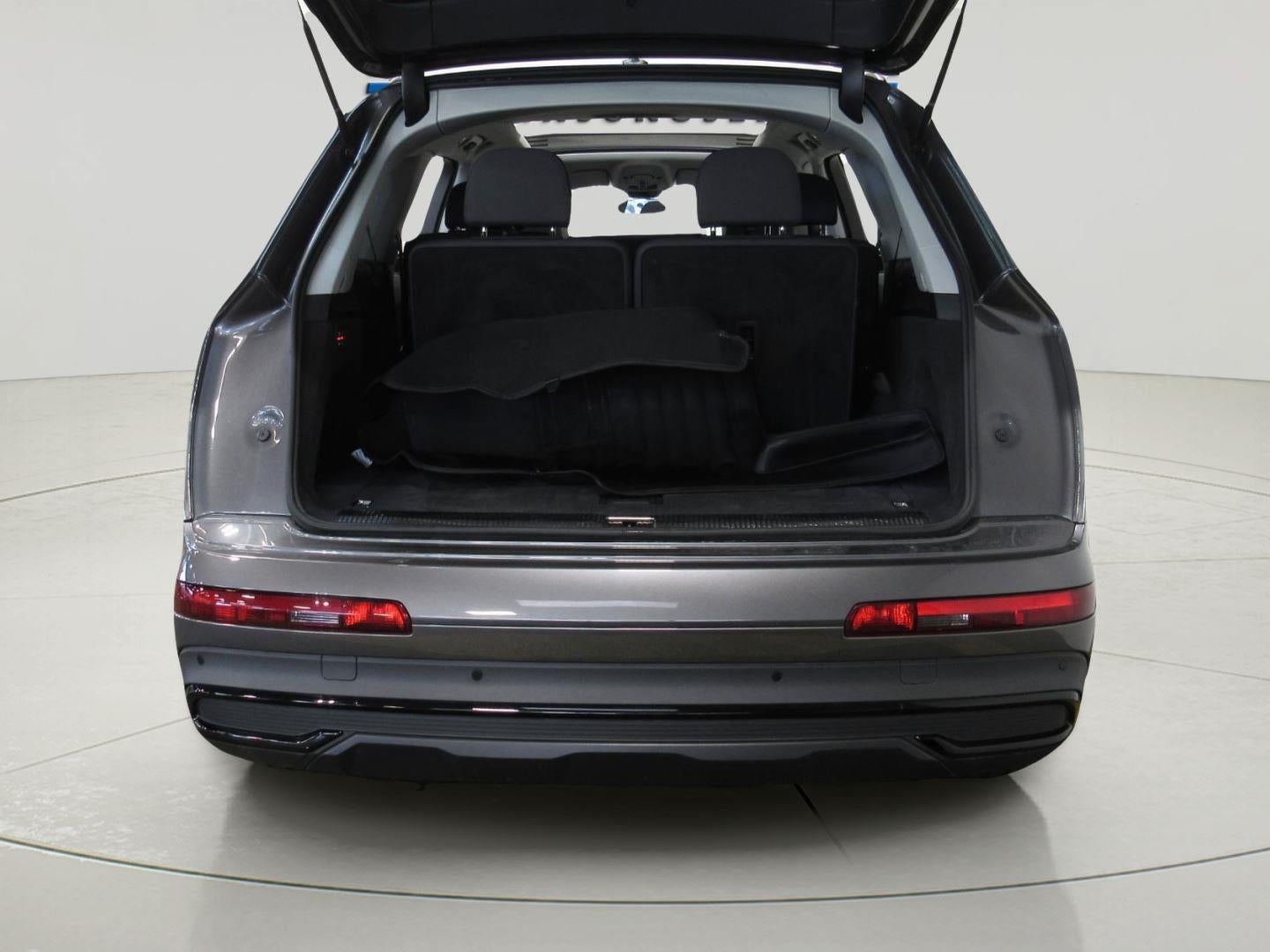 2023 Audi Q7 Premium Plus