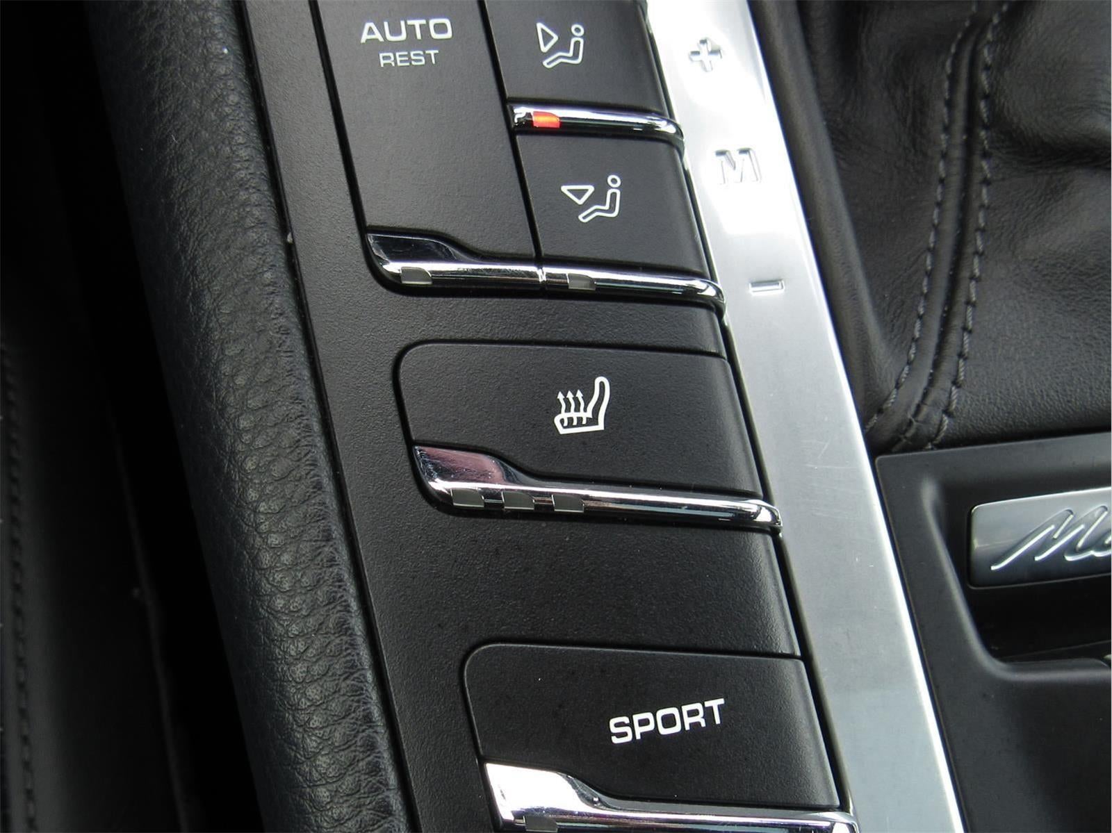 2020 Porsche Macan AWD