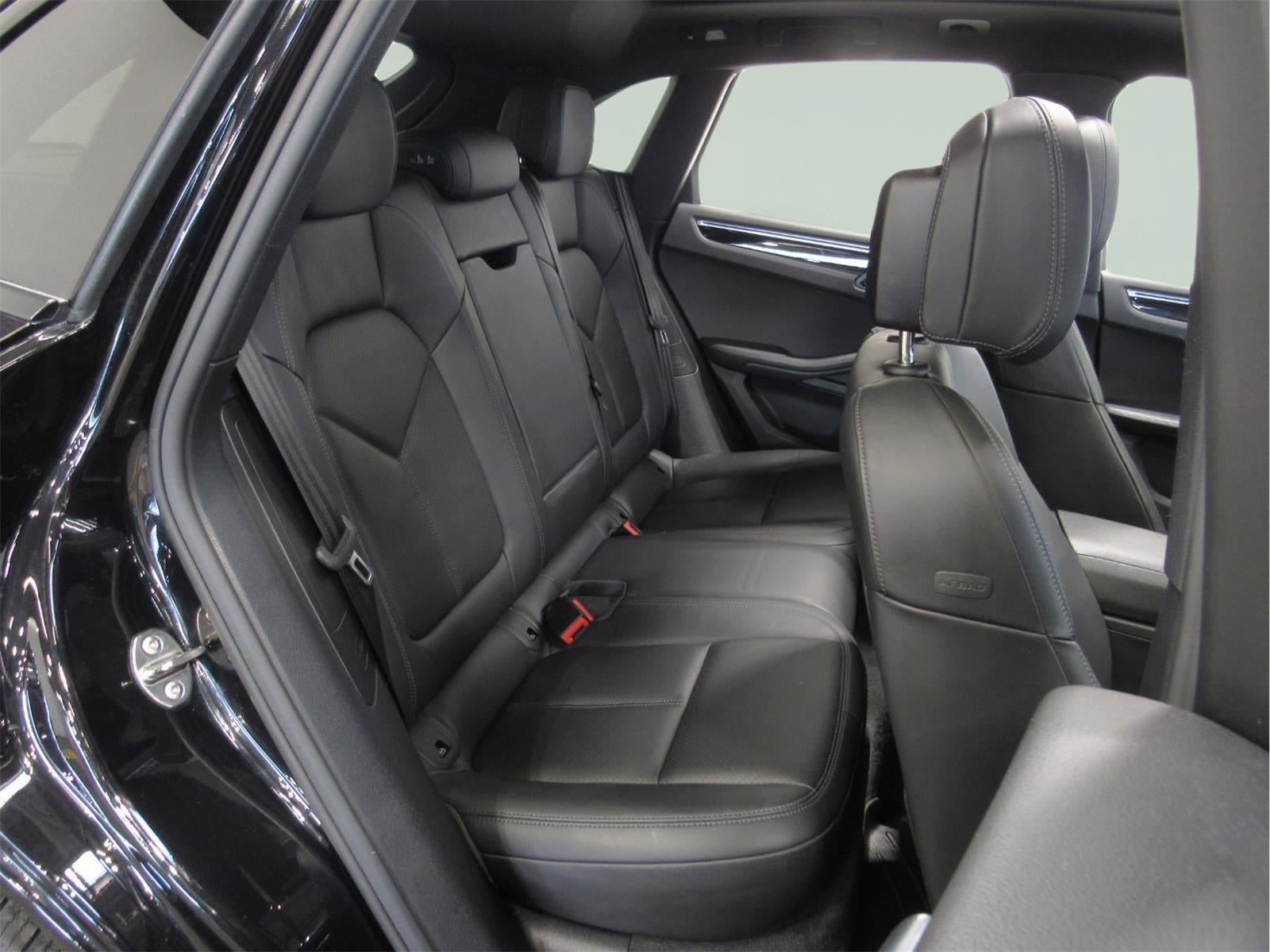 2020 Porsche Macan AWD