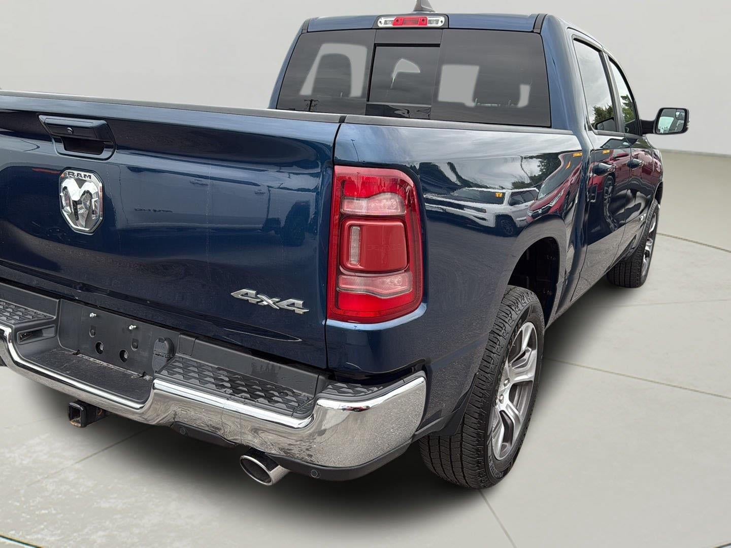 2023 RAM 1500 Laramie Crew Cab 4x4 5'7" Box
