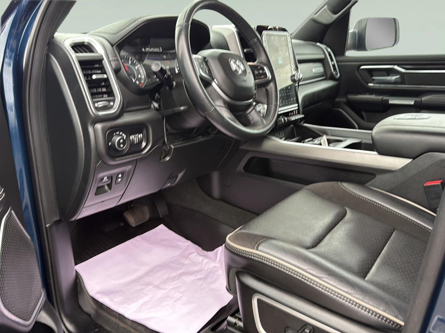 2023 RAM 1500 Laramie Crew Cab 4x4 5'7" Box