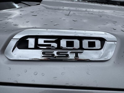 2025 RAM 1500 Laramie Crew Cab 4x4 5'7" Box