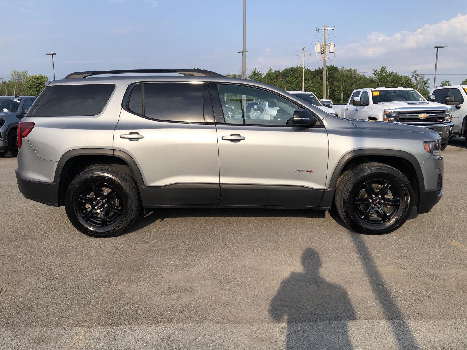 2023 GMC Acadia AT4