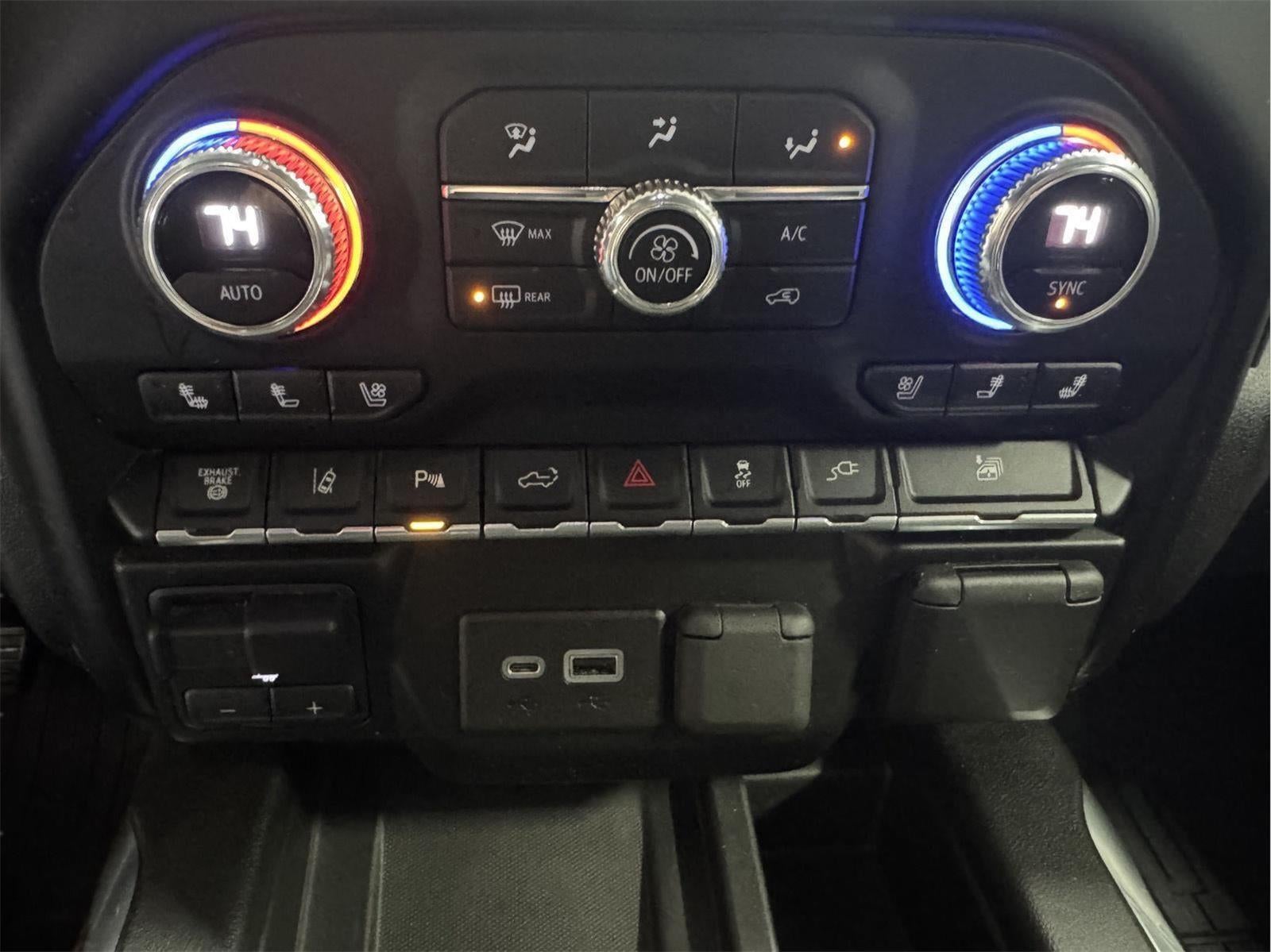 2023 GMC Sierra 3500 HD Denali