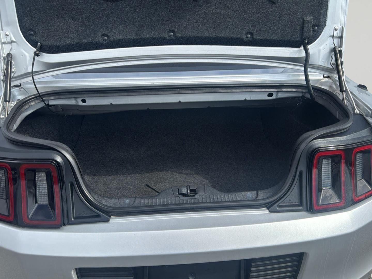 2014 Ford Mustang V6