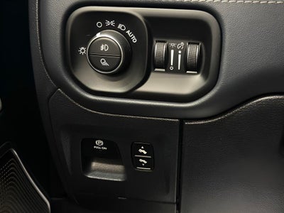 2022 RAM 1500 Limited CARBRAVO CERTIFIED