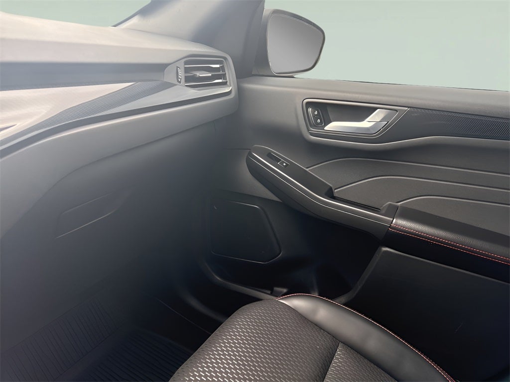 2024 Ford Escape Hybrid ST-Line CarBravo Certified Heated Steering Heated Seats!