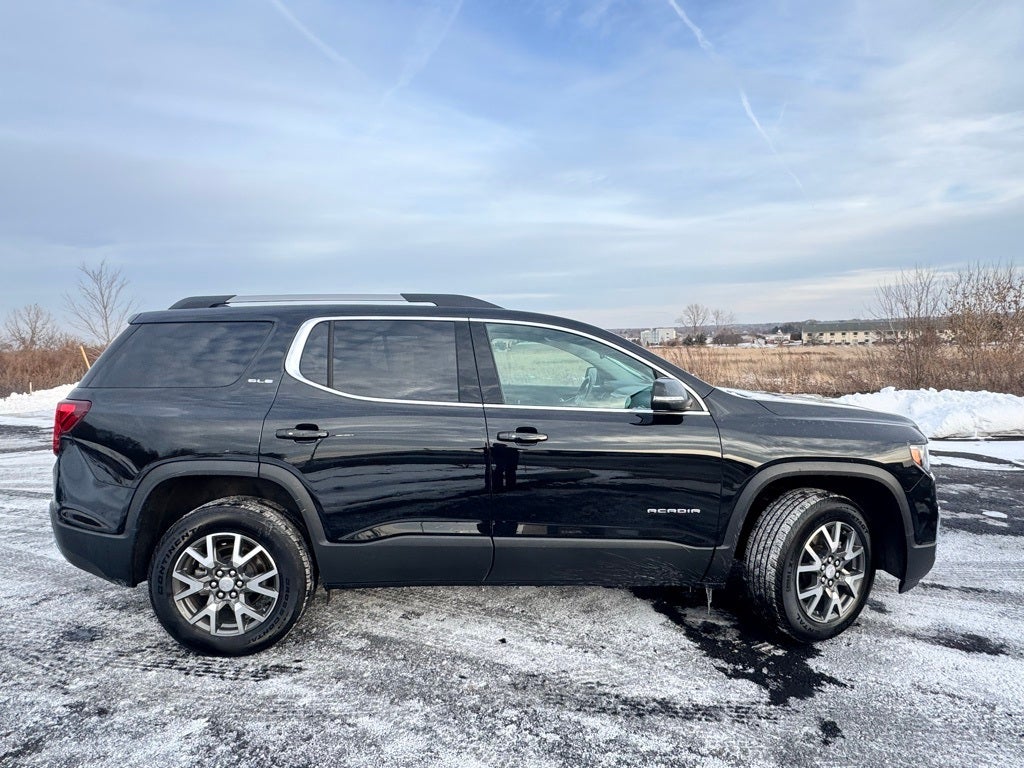 2023 GMC Acadia SLE