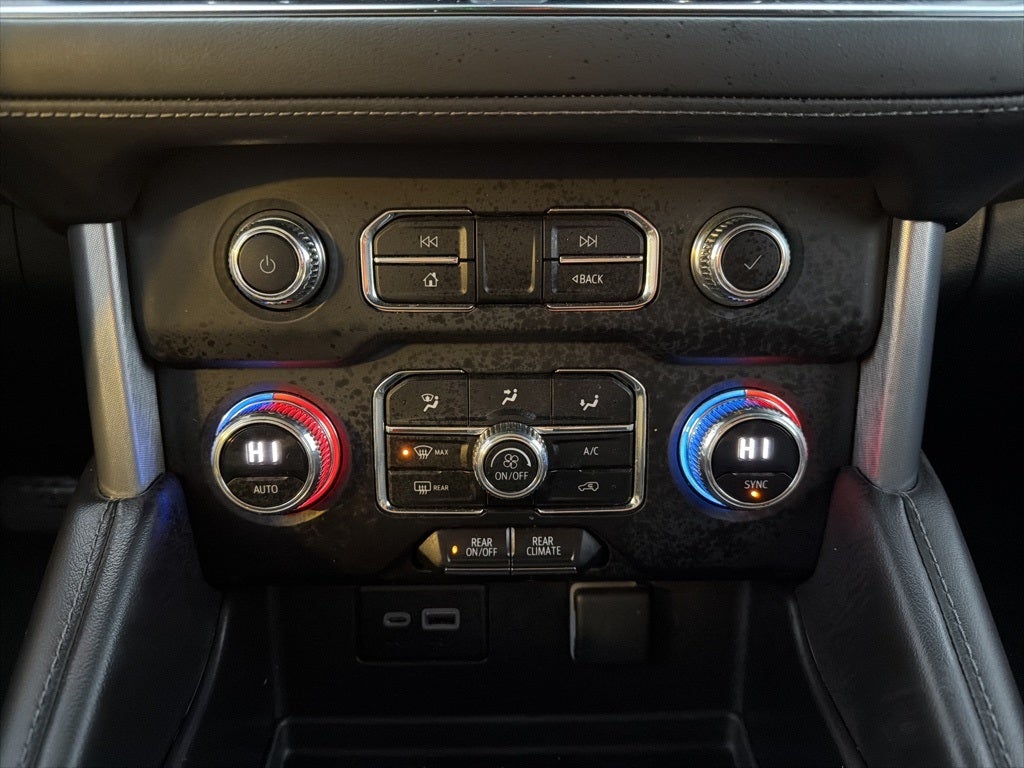 2023 GMC Yukon SLE CARBRAVO!