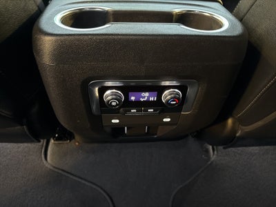 2023 GMC Yukon SLE CARBRAVO!