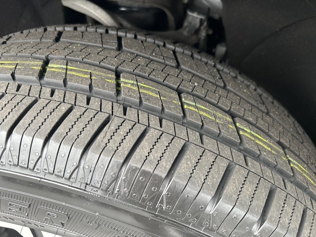 2023 GMC Yukon SLT CARBRAVO!