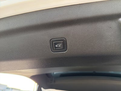 2023 GMC Yukon SLT CARBRAVO!