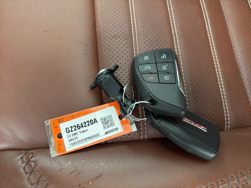 2023 GMC Yukon Denali Ultimate CARBRAVO