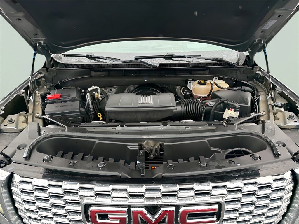 2022 GMC Yukon XL Denali CARBRAVO!