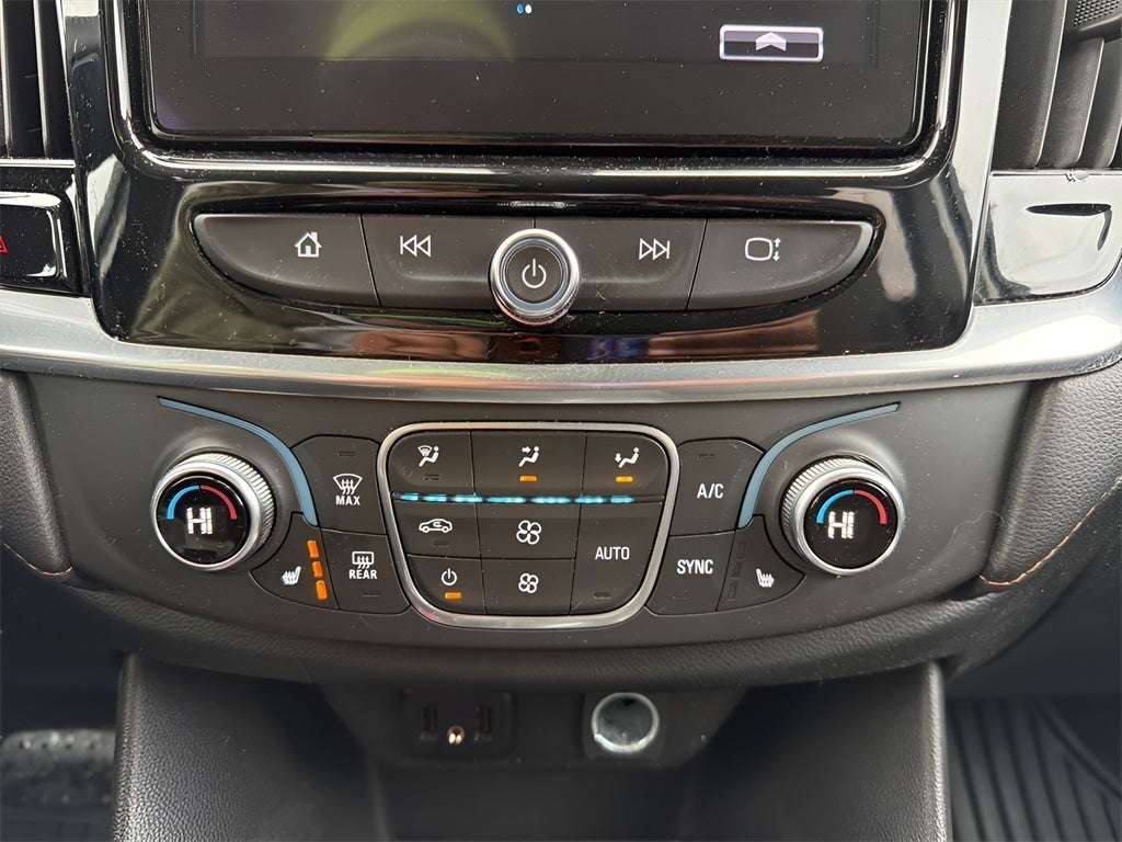 2019 Chevrolet Traverse LT Cloth w/1LT CARBRAVO!