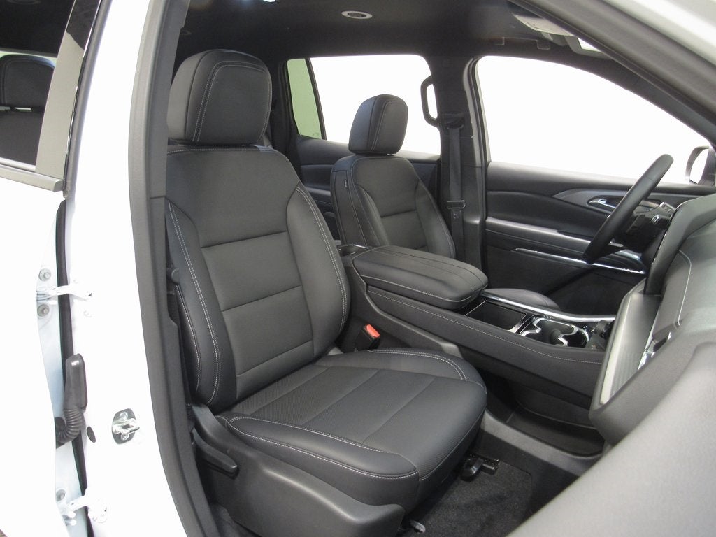 2025 Chevrolet Traverse LT 2LT