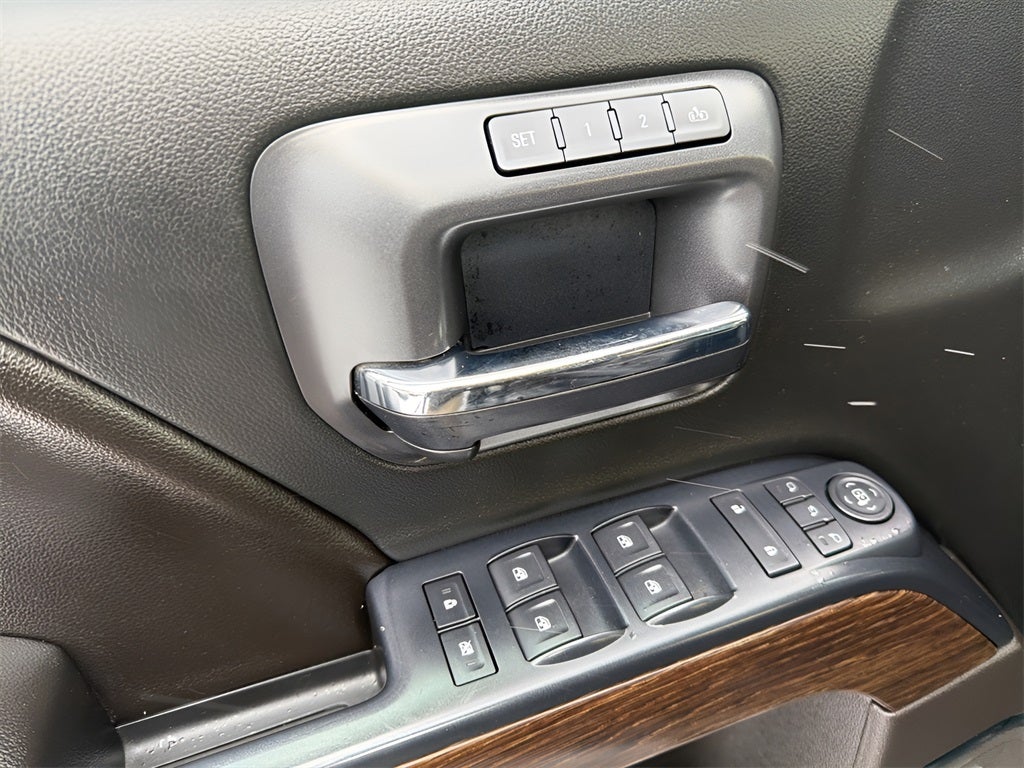 2017 GMC Sierra 2500HD Denali CARBRAVO!