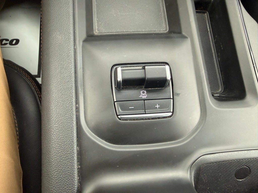 2024 GMC Sierra 3500HD AT4 CARBRAVO!