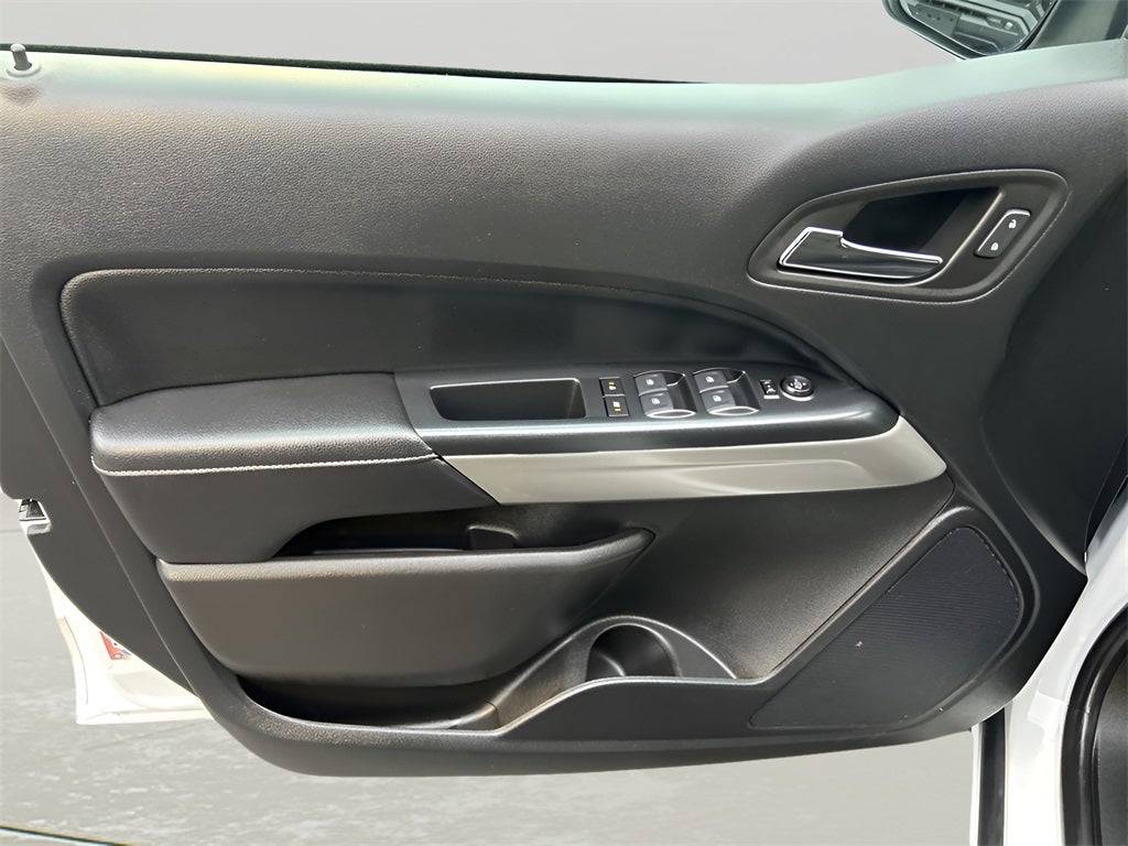 2022 GMC Canyon Elevation CARBRAVO!