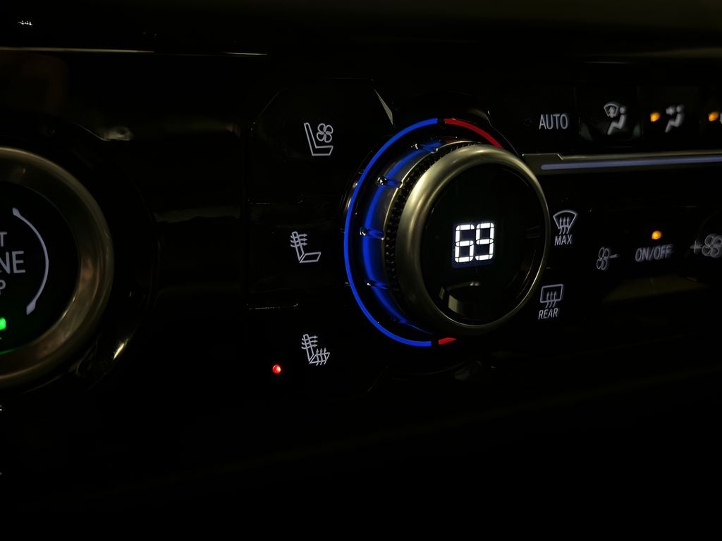 2022 GMC Sierra 1500 SLT CARBRAVO CERTIFIED