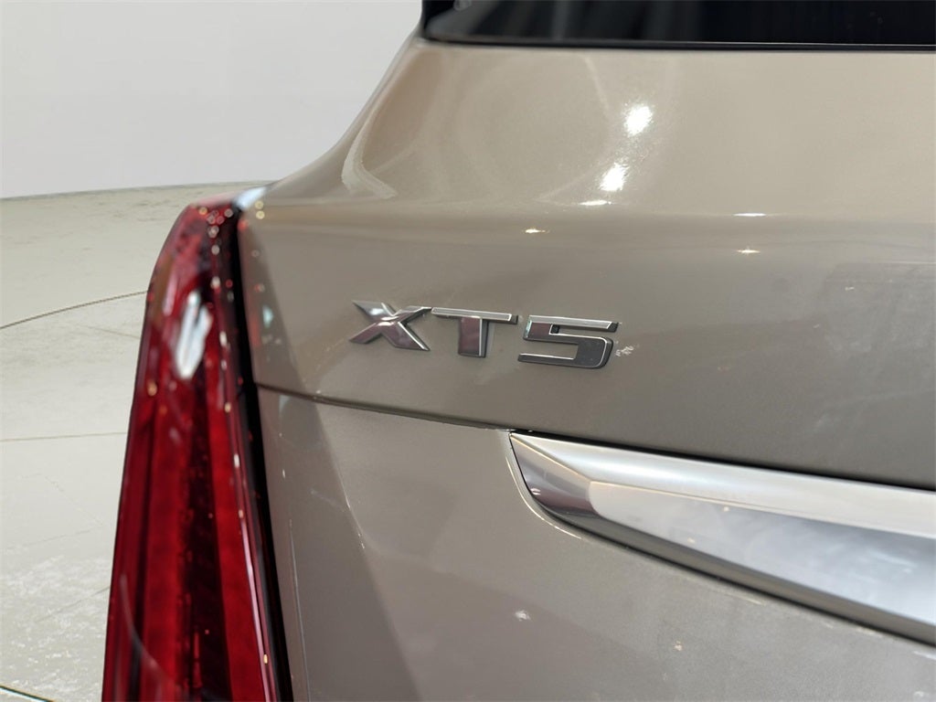 2022 Cadillac XT5 Luxury