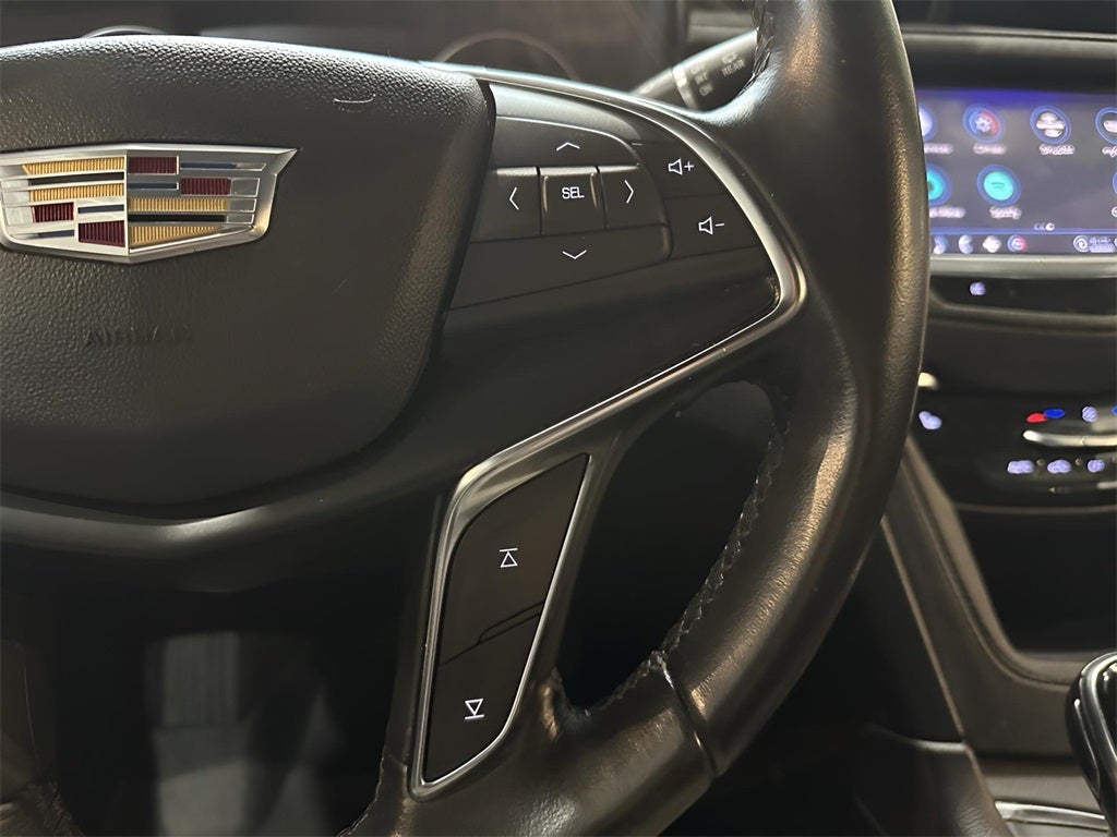 2022 Cadillac XT5 Luxury