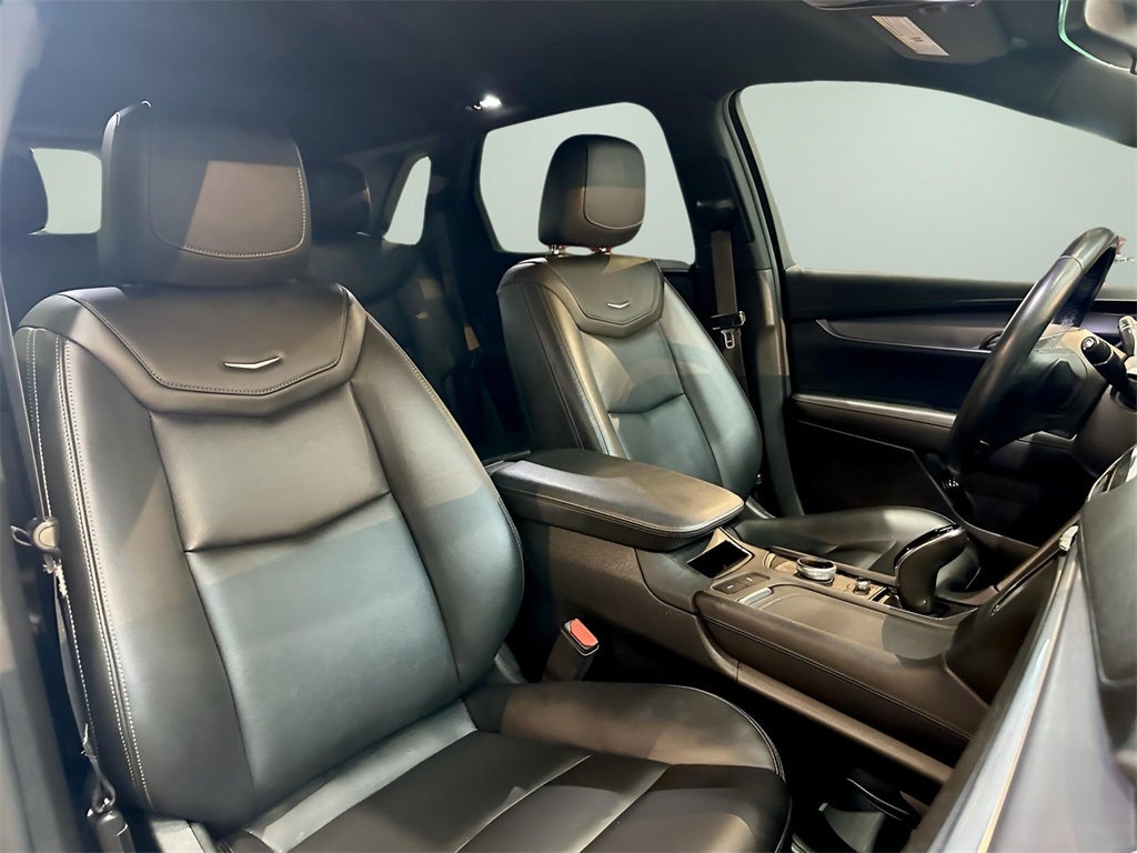 2022 Cadillac XT5 Luxury