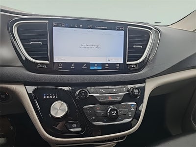 2024 Chrysler Pacifica Touring L Fresh Trade! Remote Start, Power Rear Doors, Power