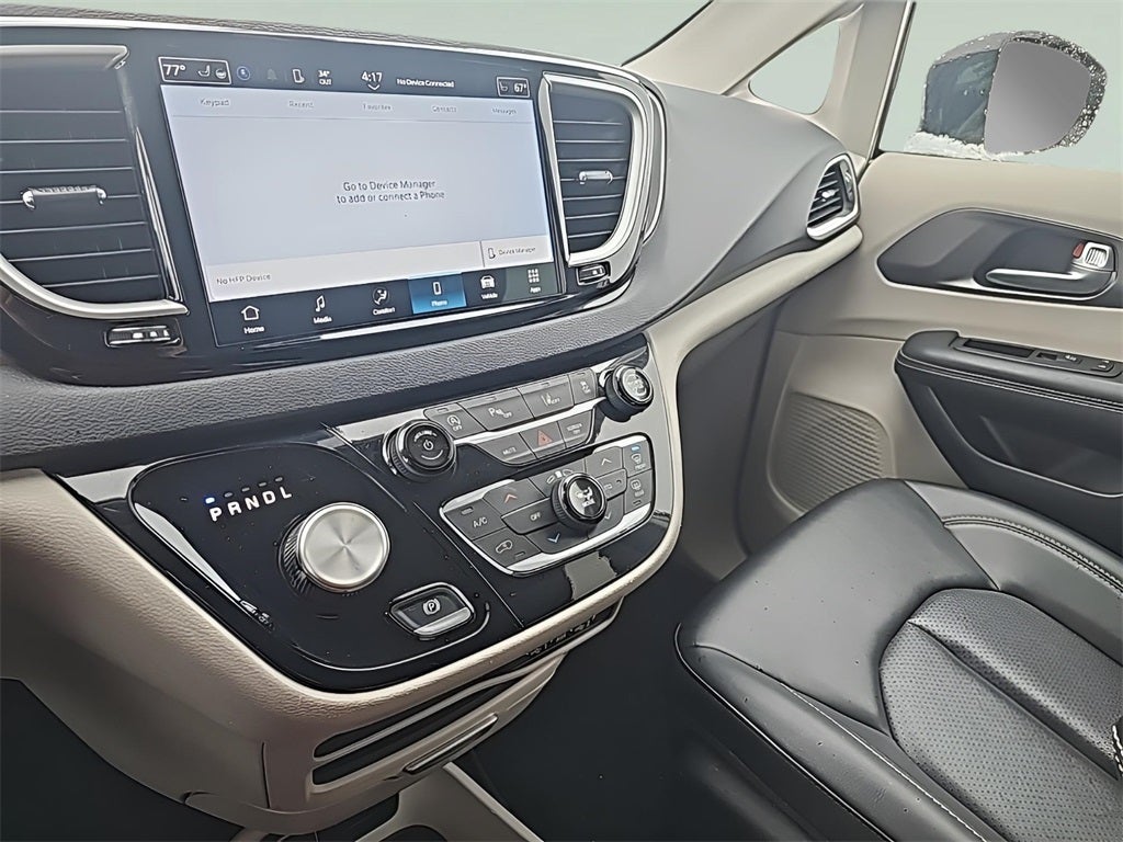 2024 Chrysler Pacifica Touring L Fresh Trade! Remote Start, Power Rear Doors, Power