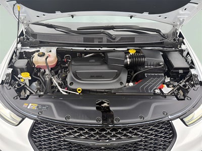 2022 Chrysler Pacifica Touring L CARBRAVO!