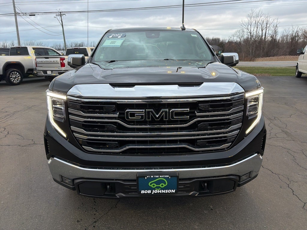 2023 GMC Sierra 1500 SLT CARBRAVO!