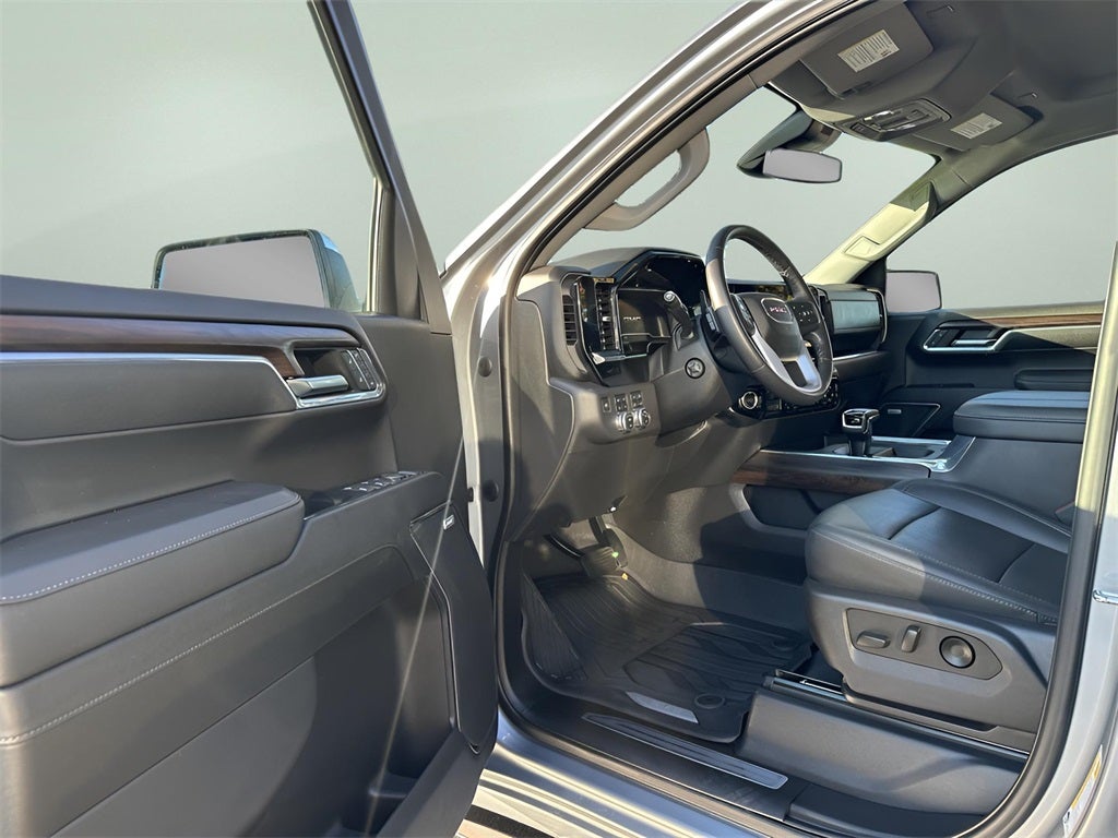 2023 GMC Sierra 1500 SLT Premium Plus Package