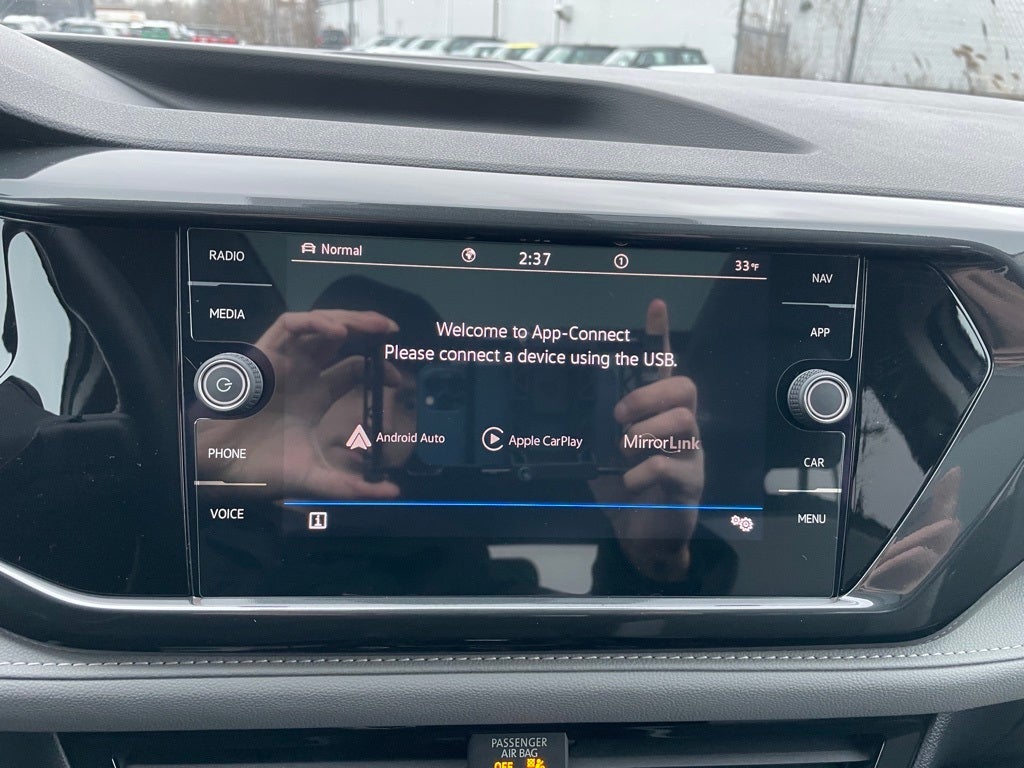 2022 Volkswagen Taos 1.5T SEL Certified