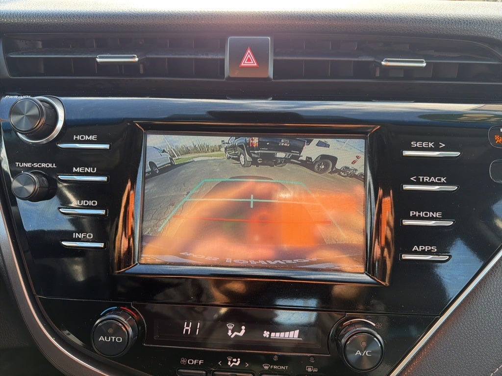 2018 Toyota Camry SE CARBRAVO!