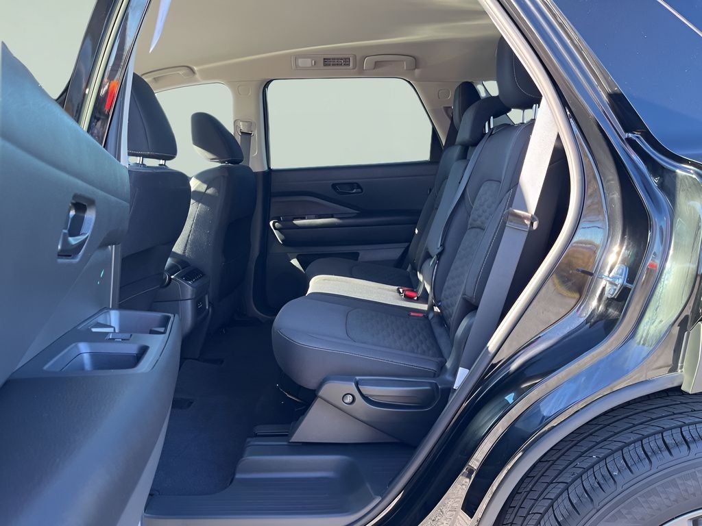 2024 Nissan Pathfinder SV BLACK APPERANCE PACKAGE