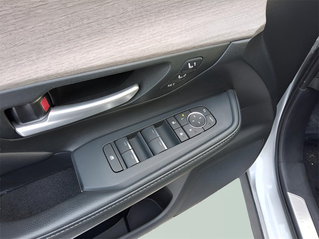 2024 Toyota Grand Highlander Hybrid XLE Leather Heated Seats Power Lif