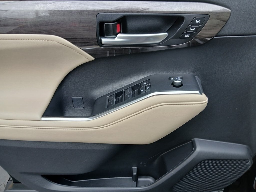 2023 Toyota Highlander Platinum