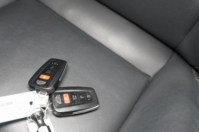 2020 Toyota Prius Prime XLE 55 MPG!!!