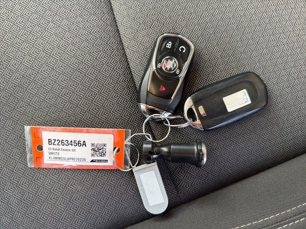 2023 Buick Encore GX Select CARBRAVO!