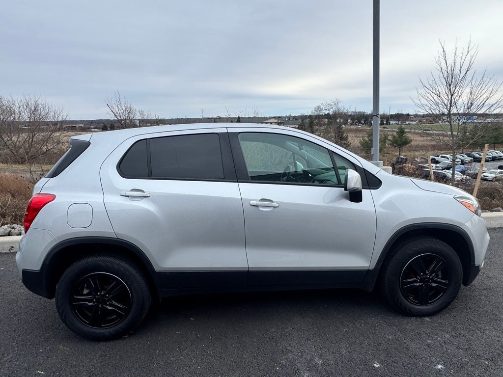 2022 Chevrolet Trax LS
