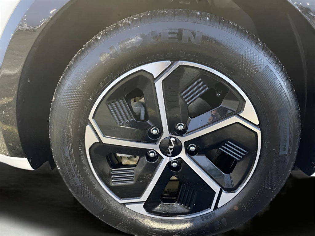 2023 Kia Niro SX